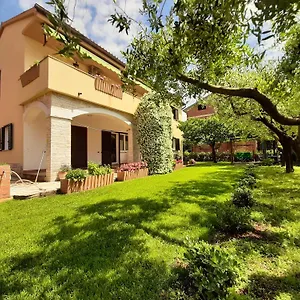 apartments-mirella.in-istria.net/
